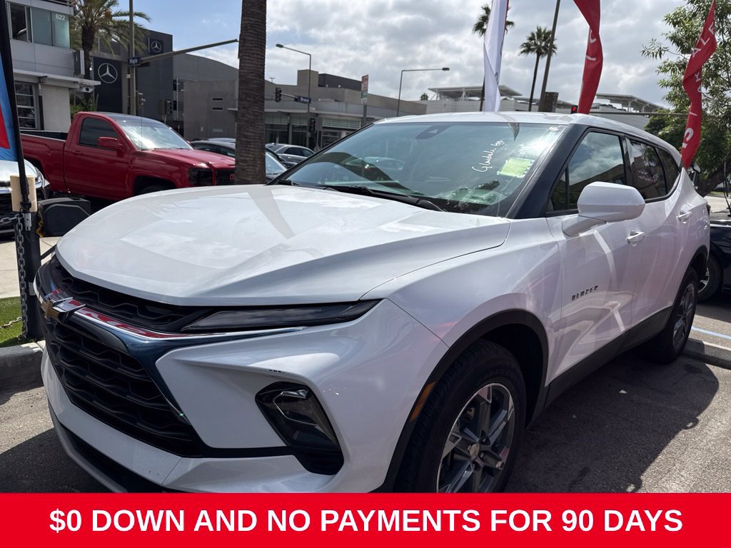 Used 2025 Chevrolet Blazer LT AWD/4WD image 1