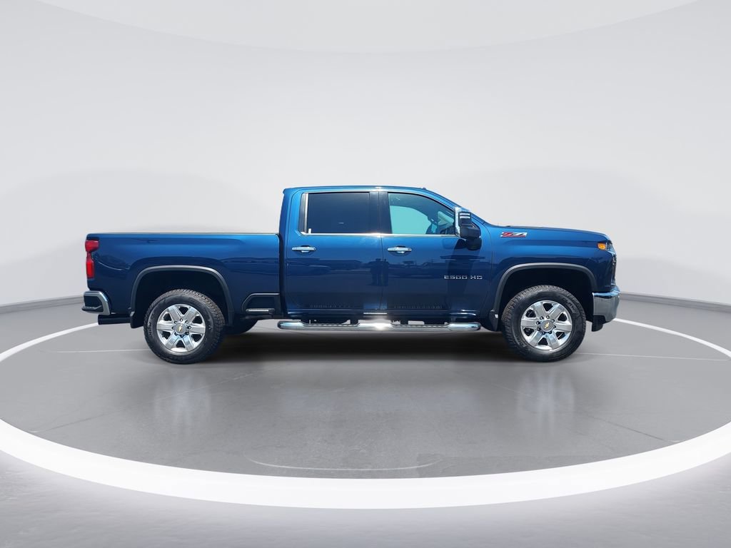 Used 2022 Chevrolet Silverado 2500 LTZ w/ LTZ Premium Package AWD/4WD image 9