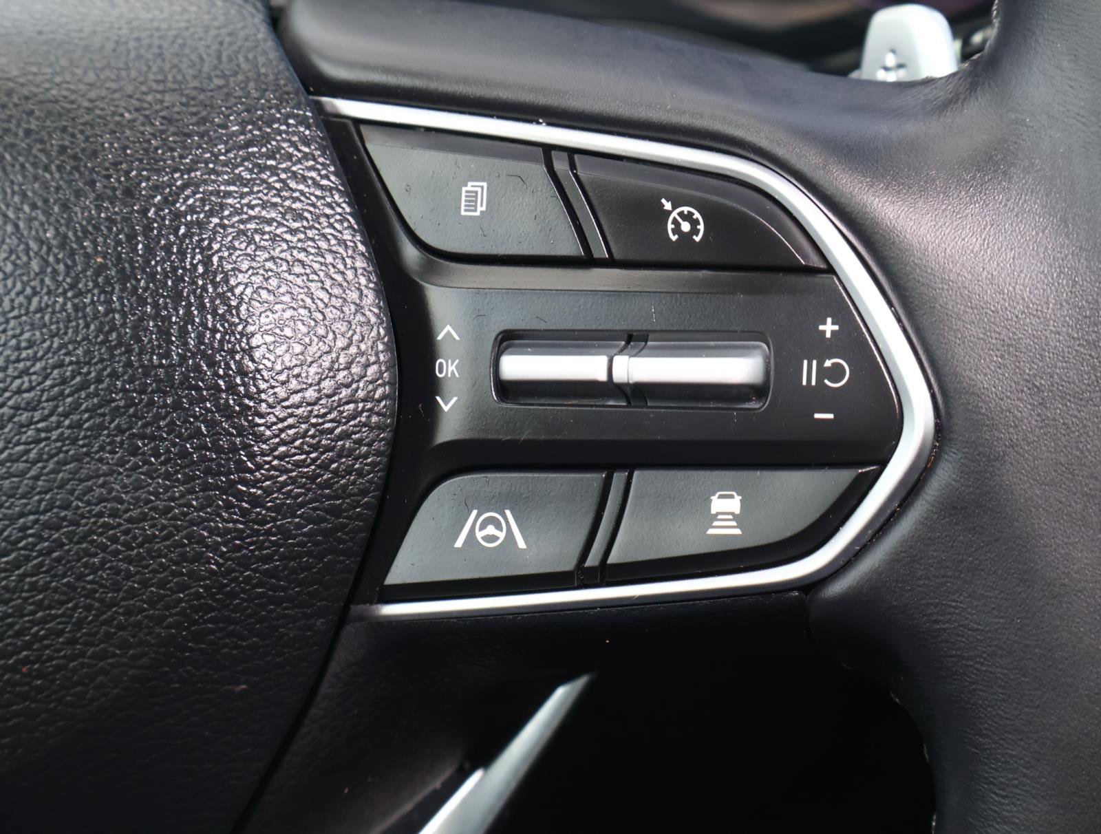 Used 2023 Hyundai Santa Fe SEL image 24