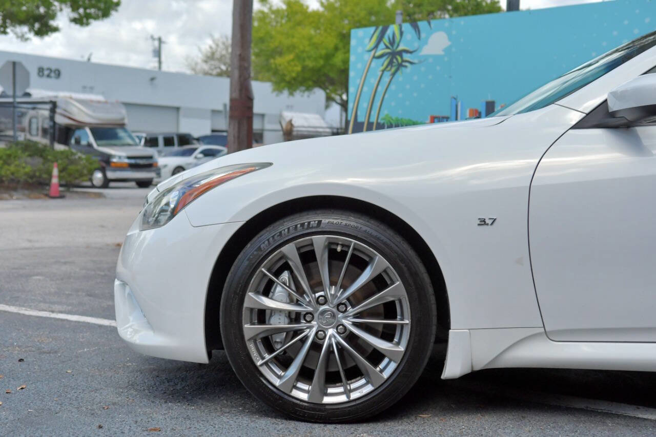 Used 2014 INFINITI Q60 Journey w/ Premium Package image 6