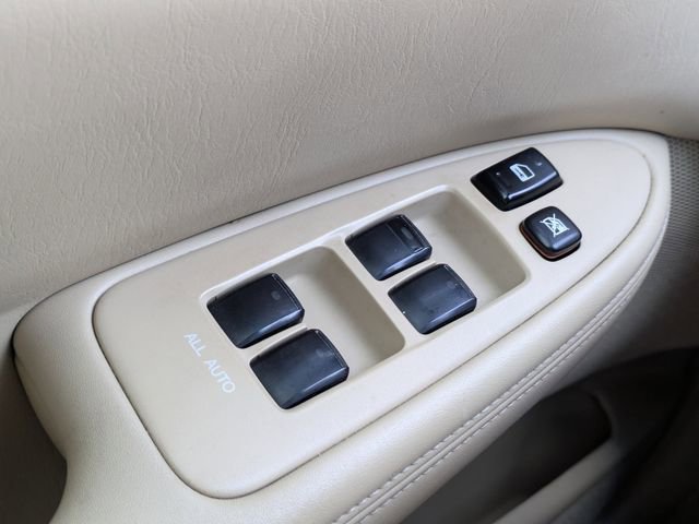 Used 2005 Lexus ES 330 image 27