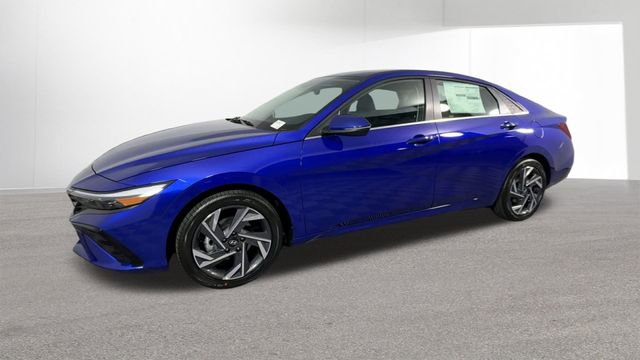 Used 2025 Hyundai Elantra Limited FWD image 4