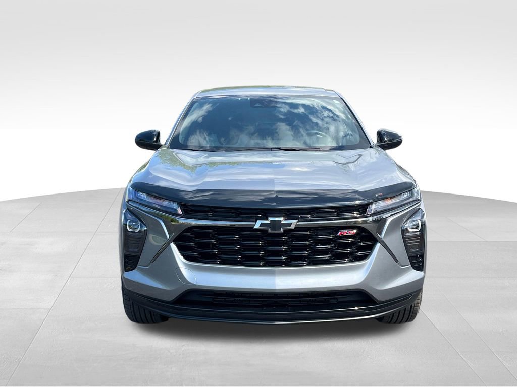 Certified 2025 Chevrolet Trax RS FWD image 2