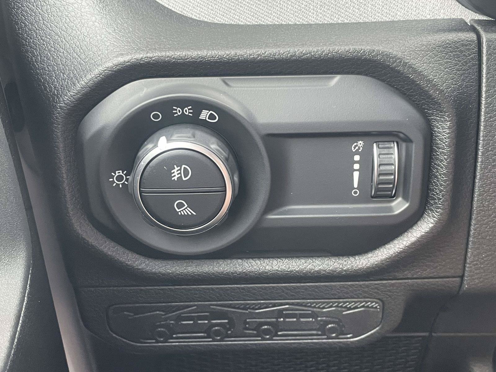 Used 2025 Jeep Gladiator Sport AWD/4WD image 24