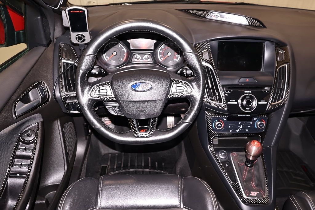 Used 2015 Ford Focus ST w/ Equipment Group 401A FWD image 18