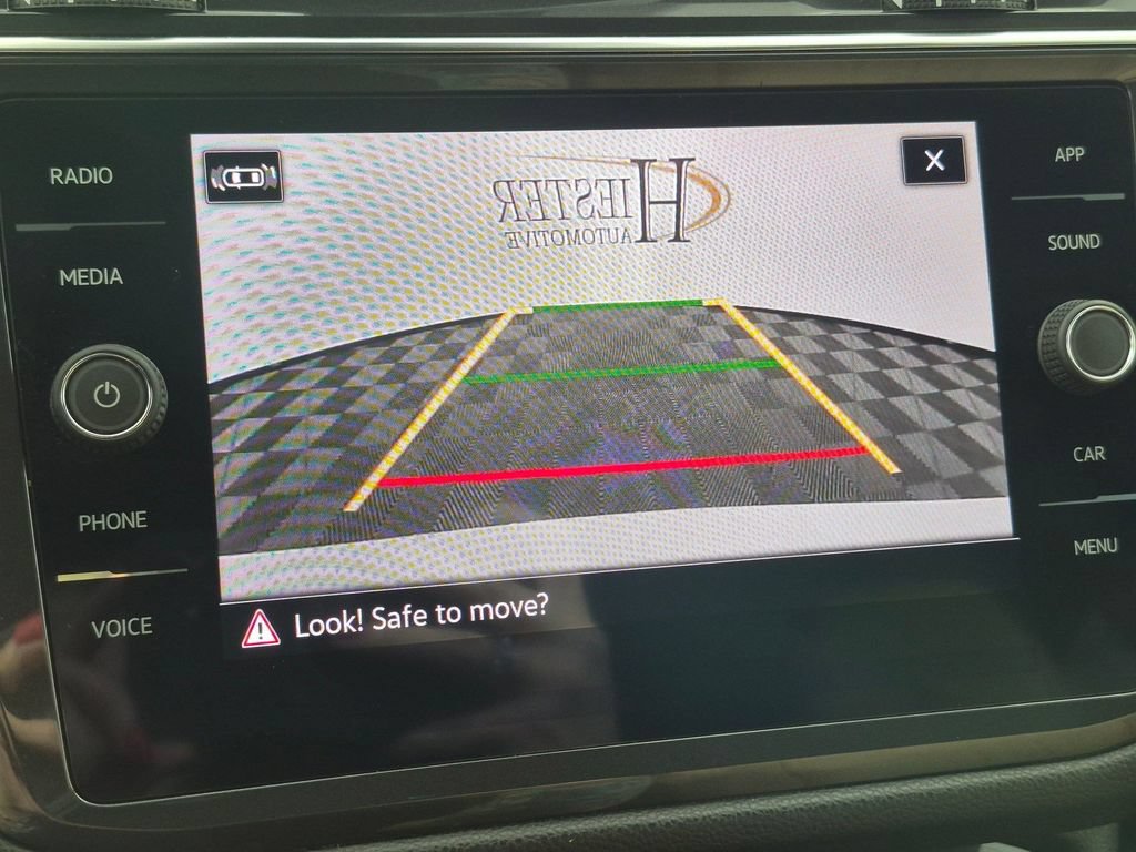 Used 2023 Volkswagen Tiguan SE FWD image 21
