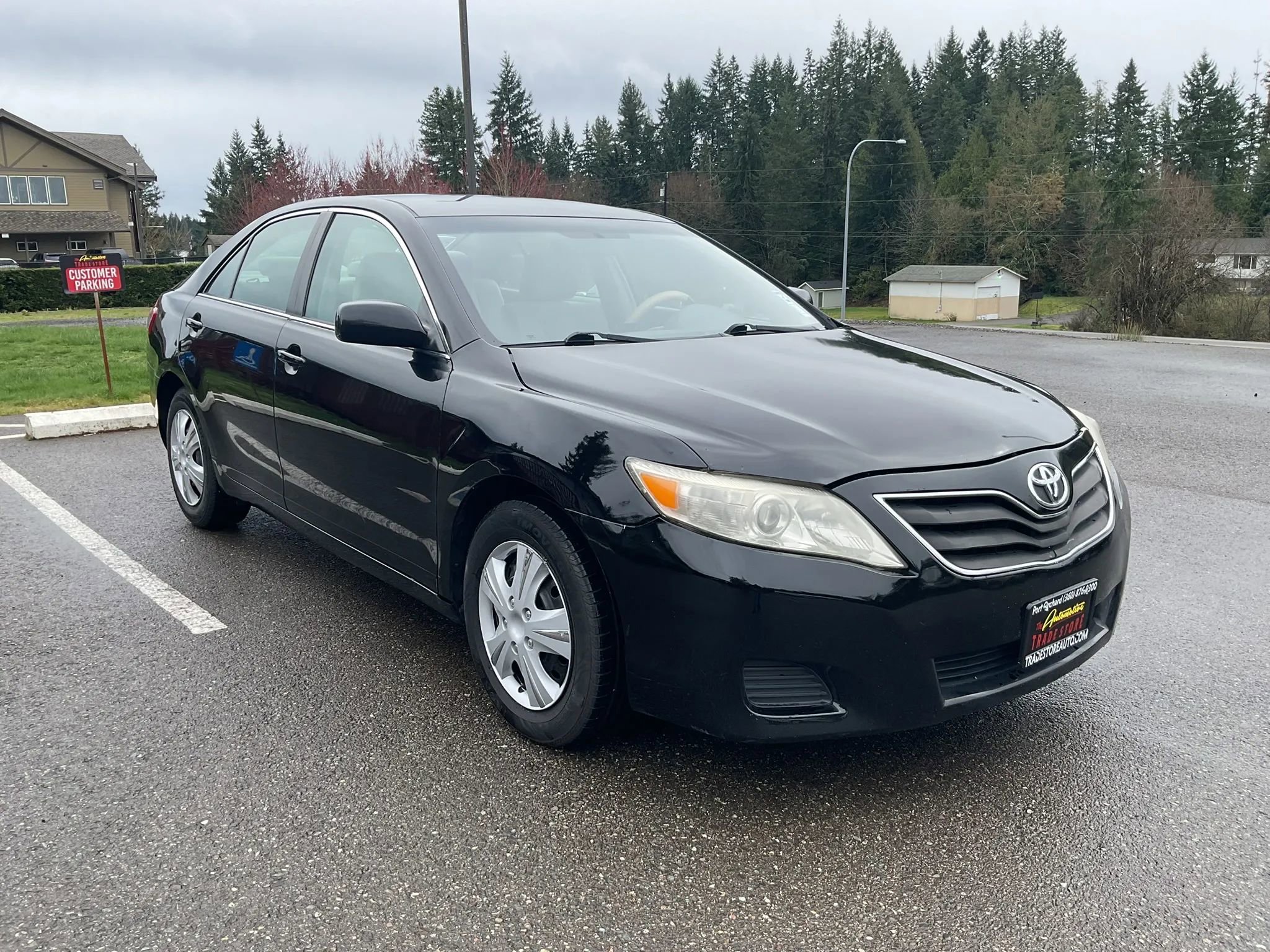 Used 2011 Toyota Camry LE image 7