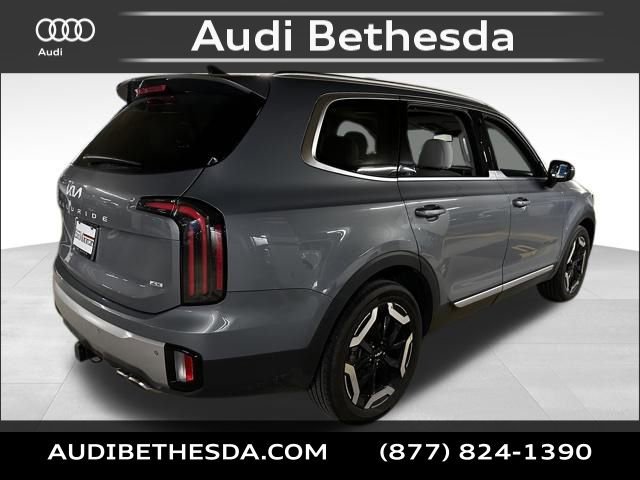 Used 2023 Kia Telluride EX w/ EX Captain's Chair Package image 7