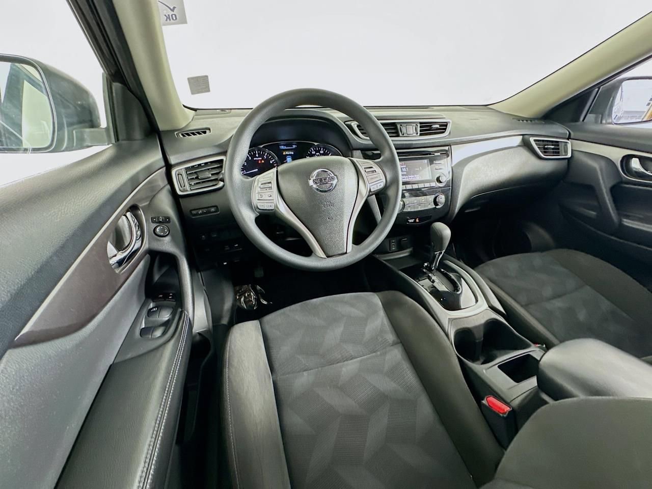Used 2015 Nissan Rogue S image 13