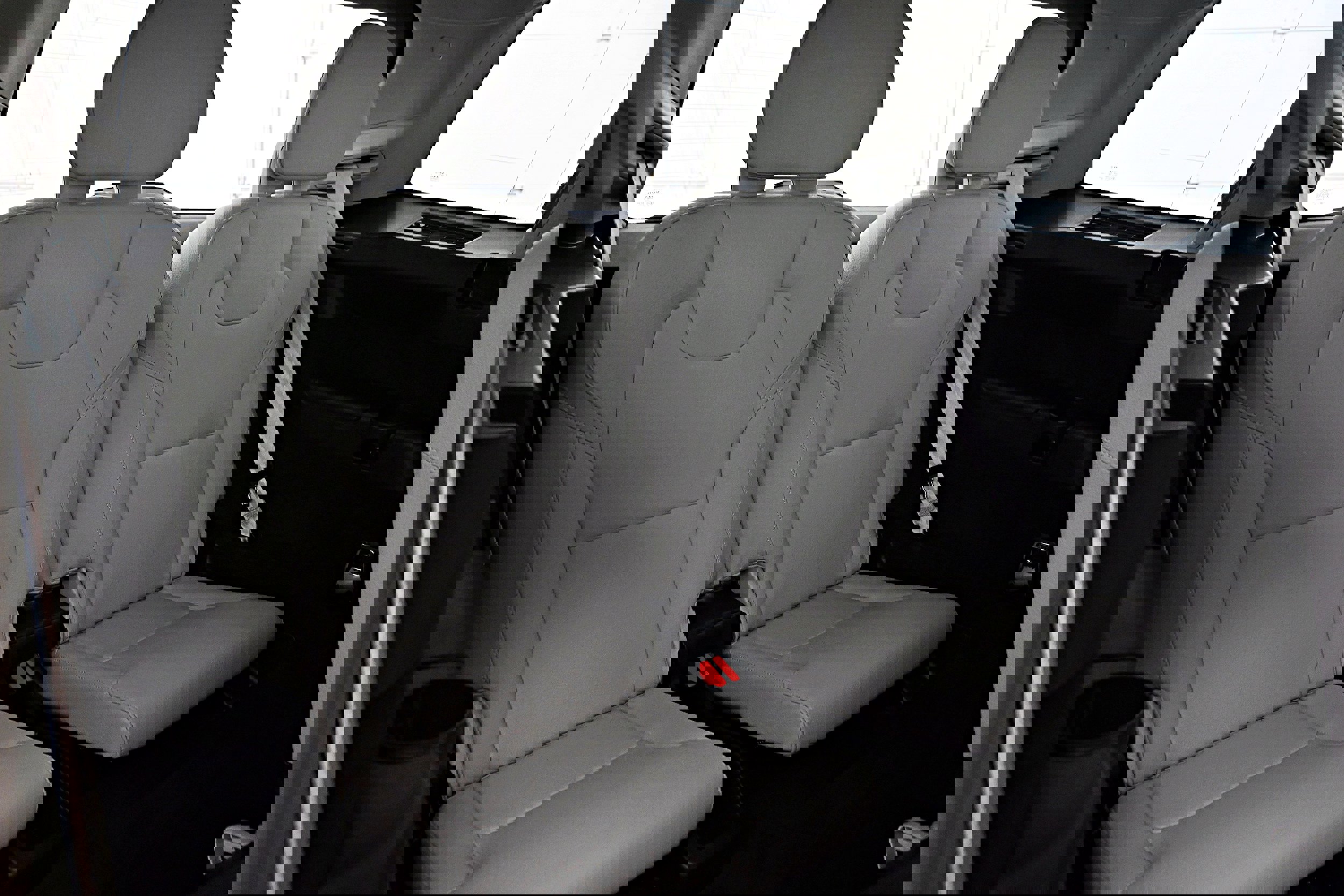 Used 2020 Volvo XC90 T6 Momentum image 30