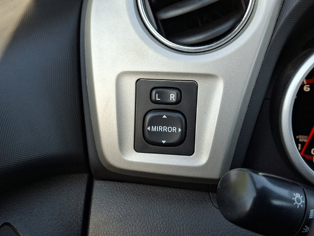 Used 2009 Toyota Matrix FWD image 20