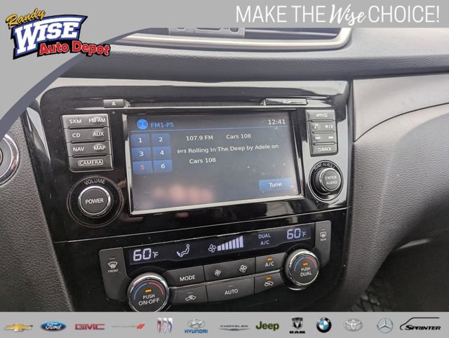 Used 2015 Nissan Rogue SV w/ SV Premium Package AWD/4WD image 14