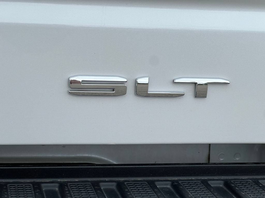 Used 2023 GMC Sierra 1500 SLT w/ SLT Convenience Package AWD/4WD image 17