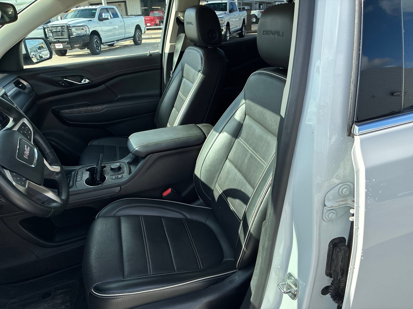 Used 2023 GMC Acadia Denali FWD image 12