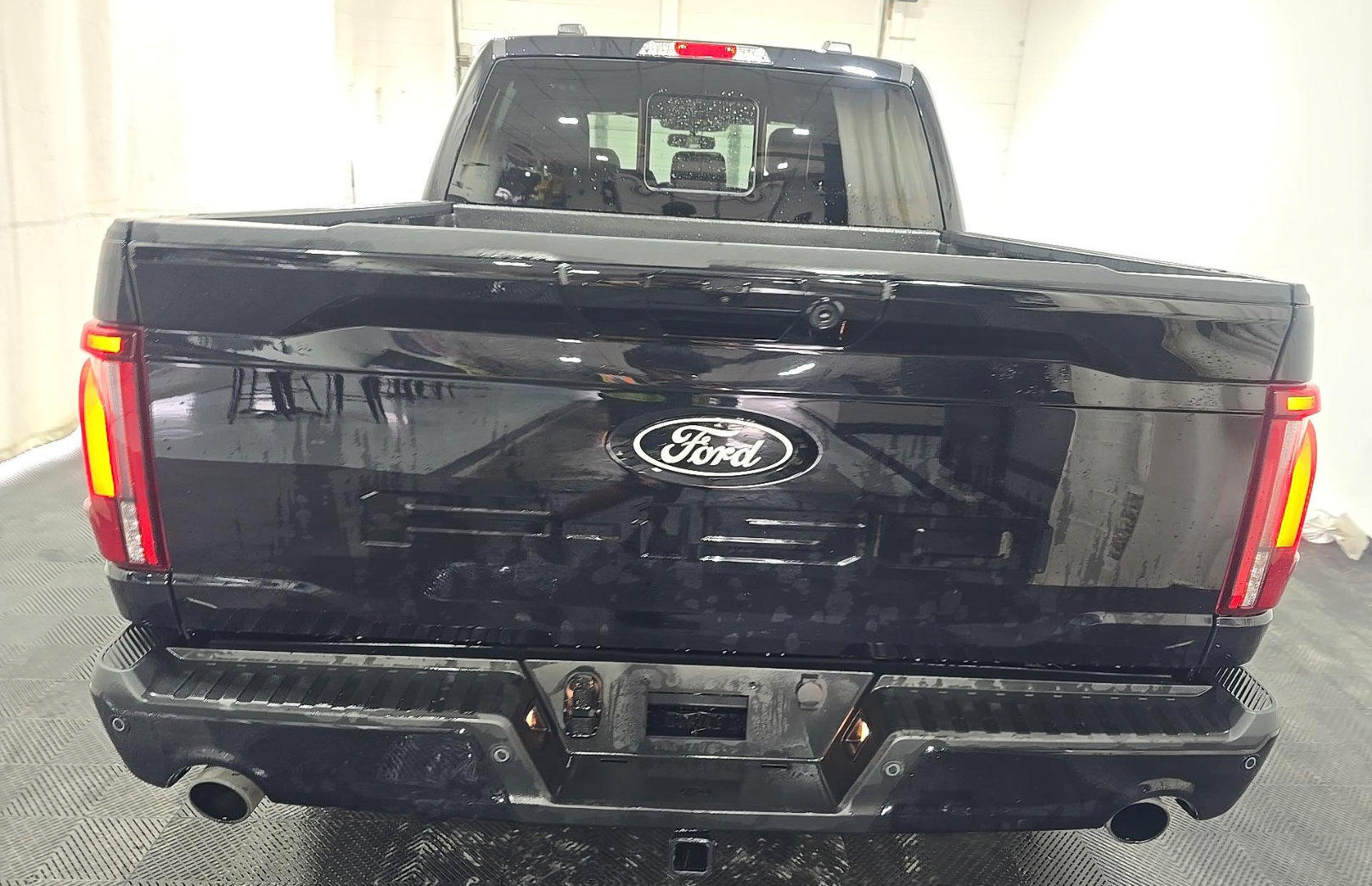 Used 2025 Ford F150 Lariat AWD/4WD image 5