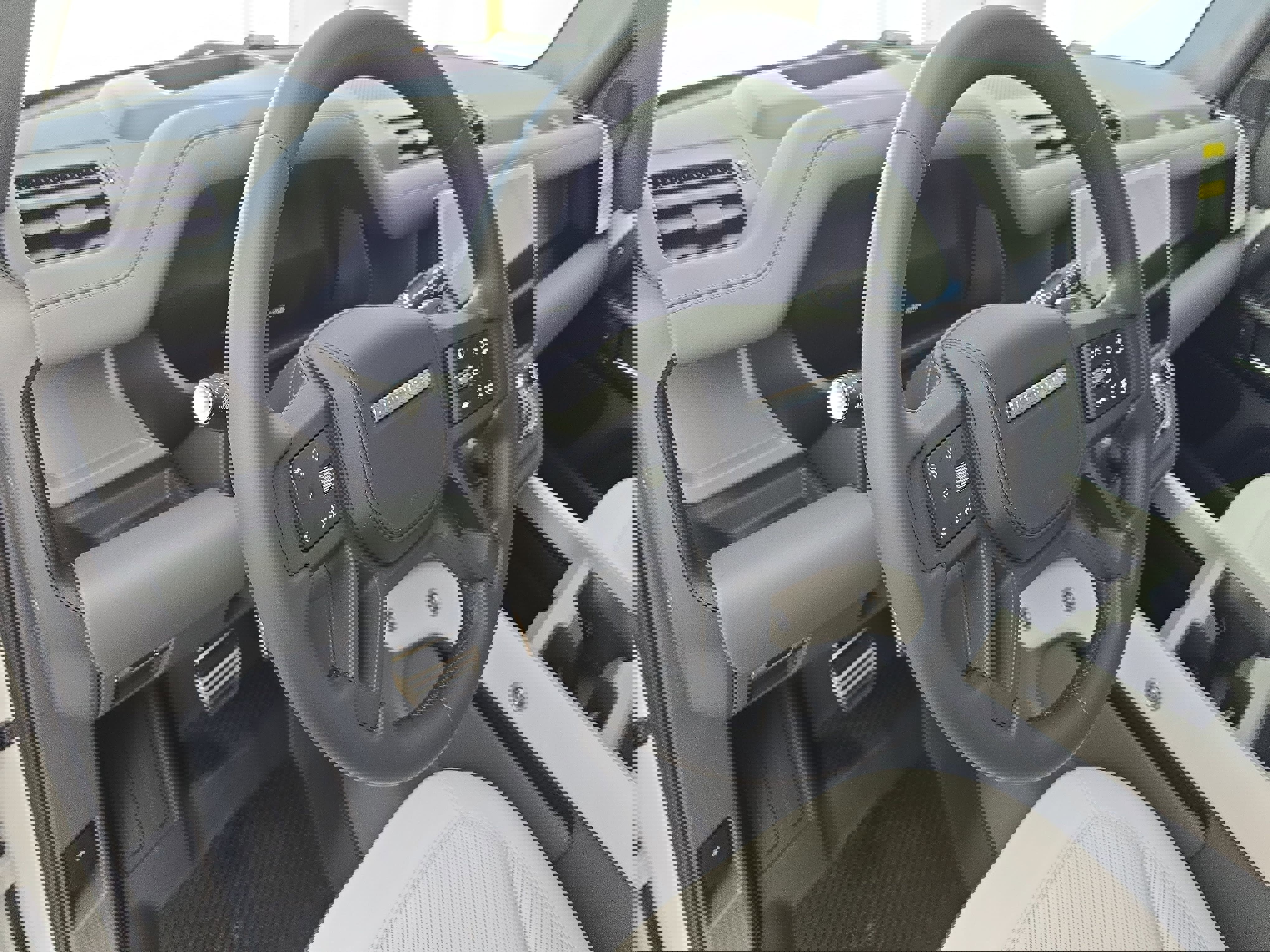 New 2026 Land Rover Defender 110 V8 image 15