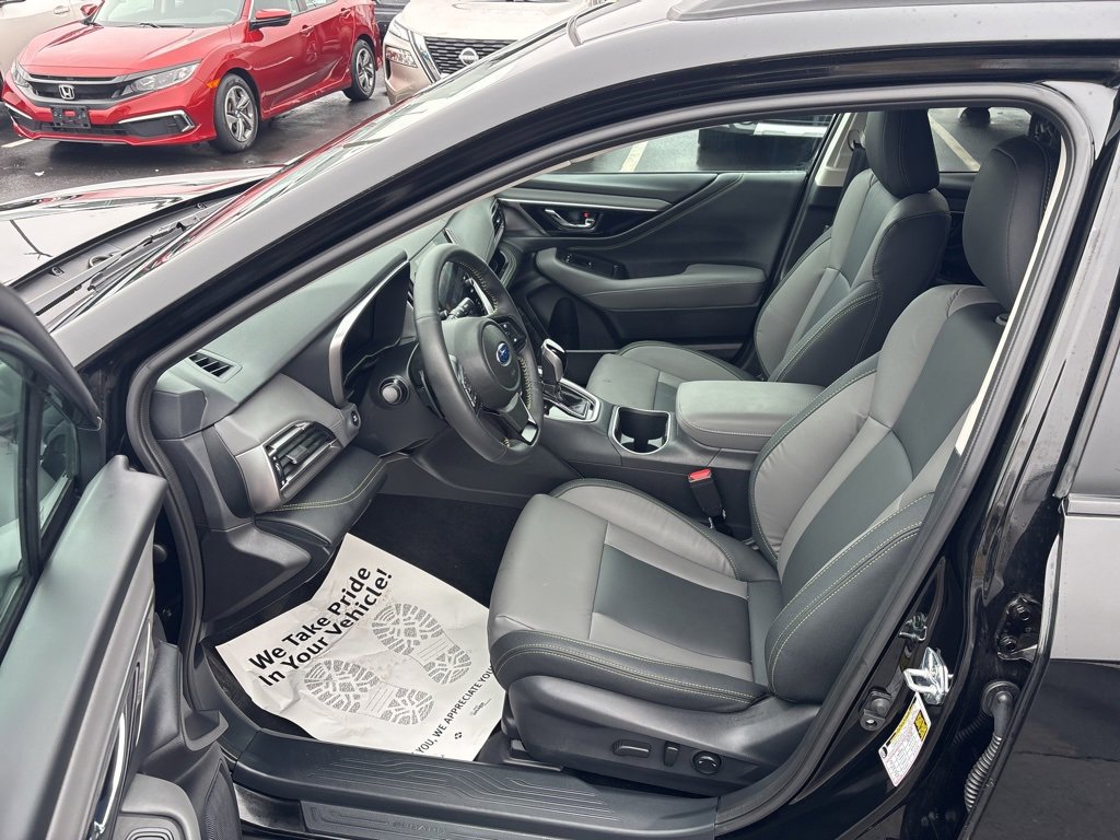 Certified 2025 Subaru Outback Onyx Edition image 9