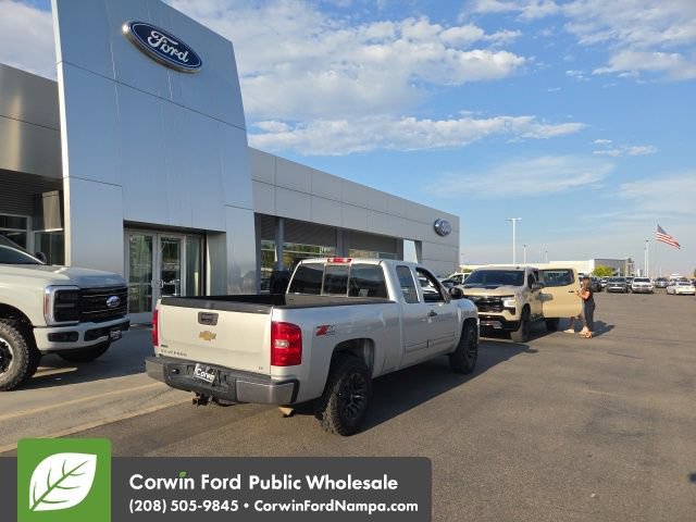 Used 2011 Chevrolet Silverado 1500 LT w/ All-Star Edition AWD/4WD image 8