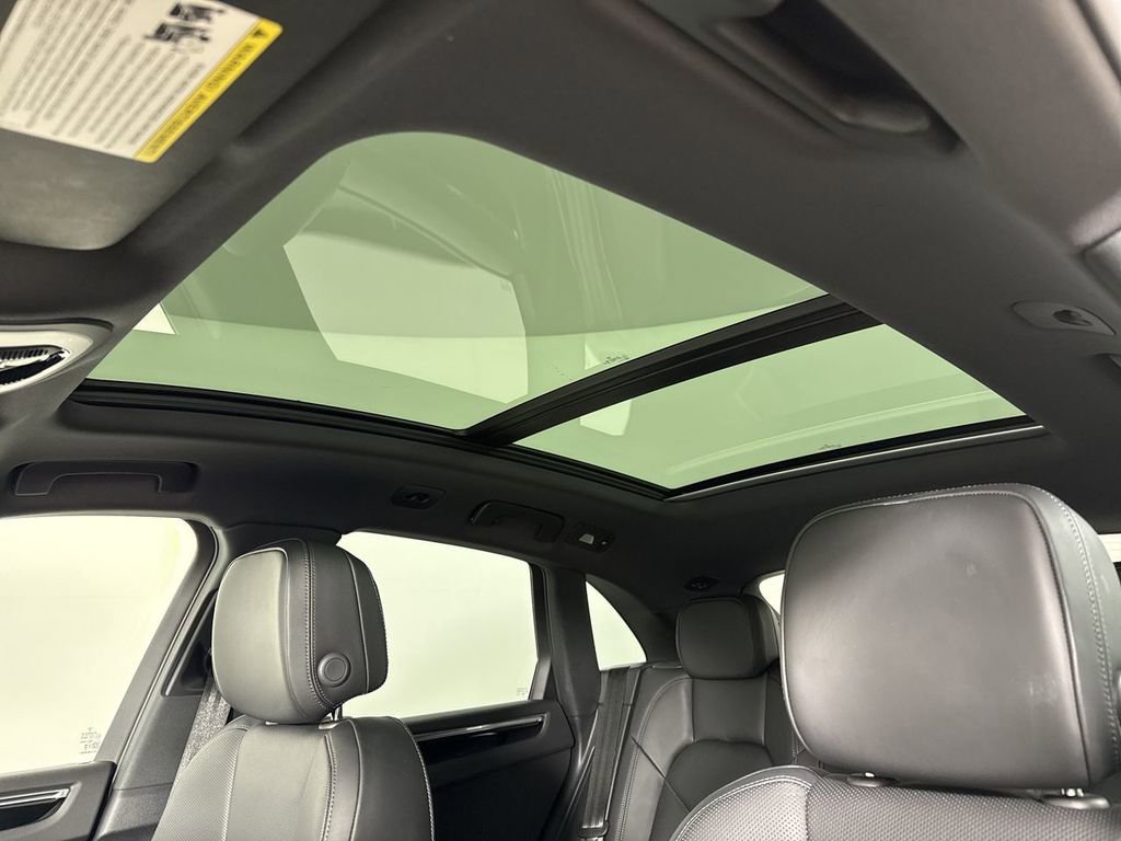Certified 2025 Porsche Macan image 42