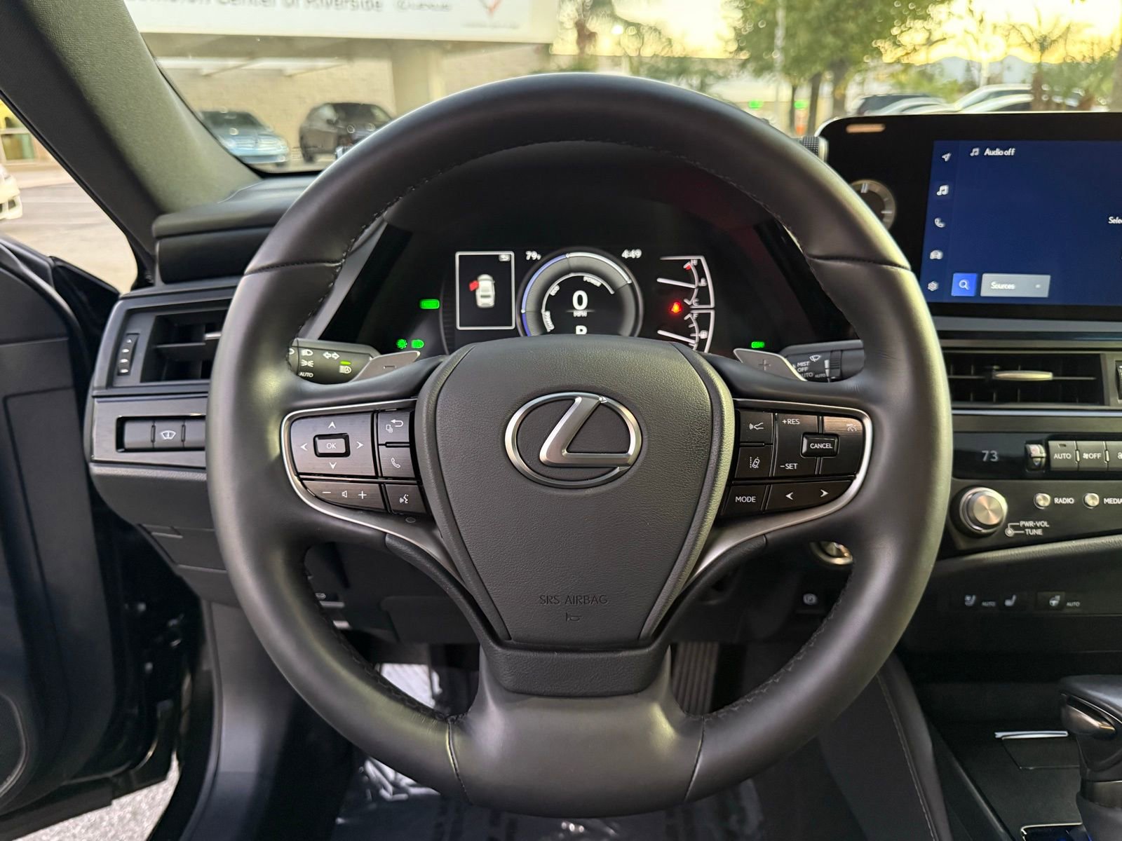Used 2025 Lexus ES 300h w/ Premium Package image 23