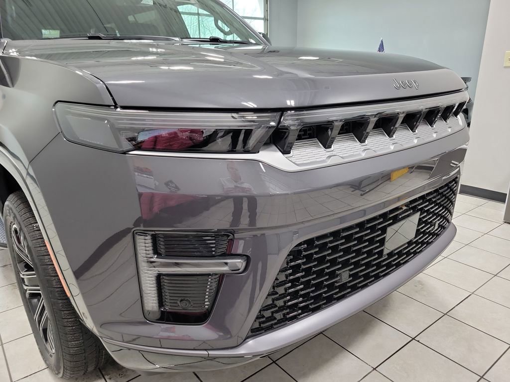 New 2026 Jeep Grand Wagoneer 4WD image 39