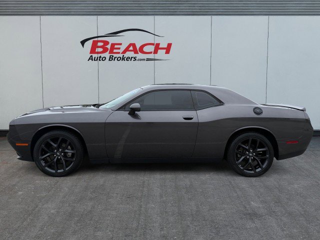 Used 2023 Dodge Challenger SXT w/ Blacktop Package image 7