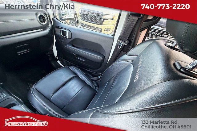 Used 2023 Jeep Gladiator Overland image 11