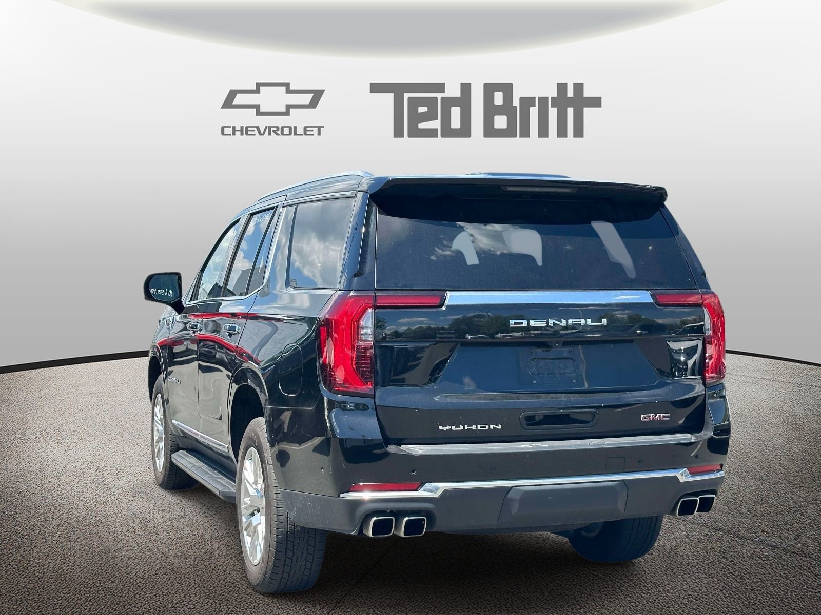 Certified 2025 GMC Yukon Denali AWD/4WD image 6