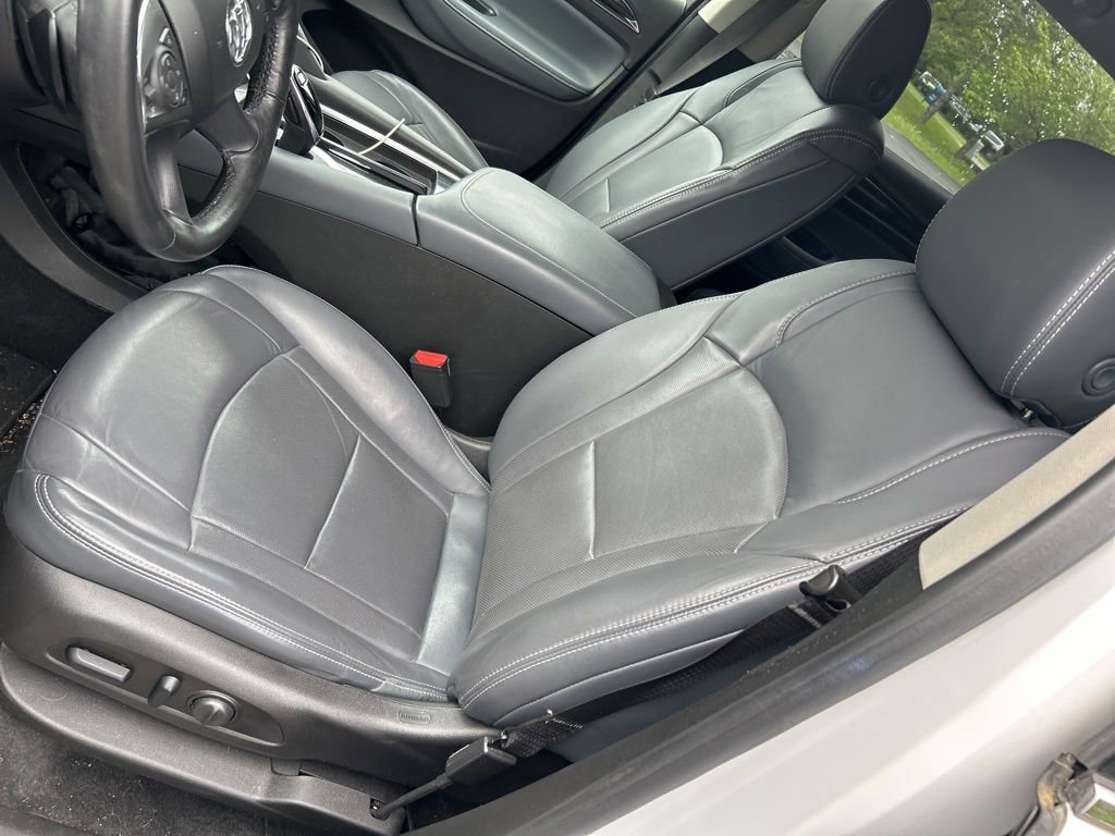 Used 2018 Buick Enclave Premium AWD/4WD image 12