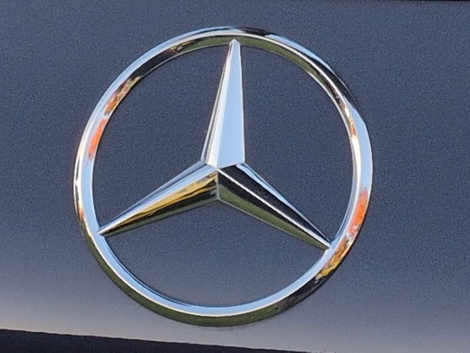 Used 2022 Mercedes-Benz GLC 300 4MATIC image 12