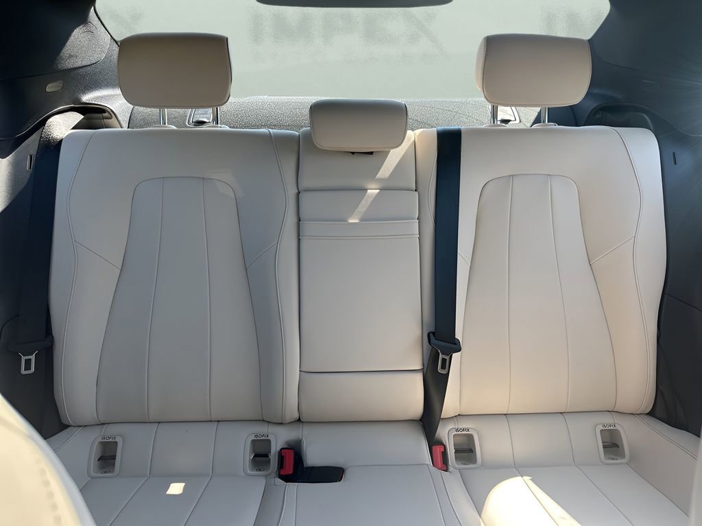 Used 2025 Mercedes-Benz CLA 250 4MATIC image 13