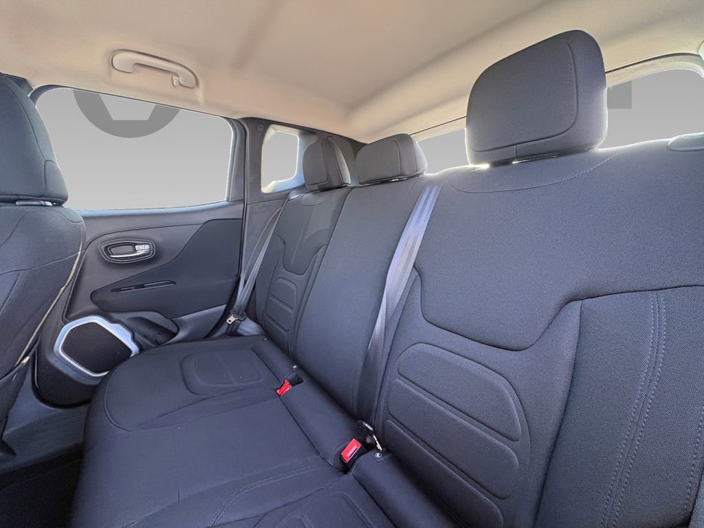 Used 2018 Jeep Renegade Latitude image 5
