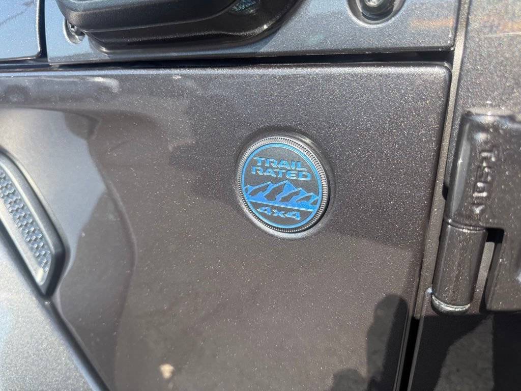 Used 2025 Jeep Wrangler Unlimited Sahara AWD/4WD image 12