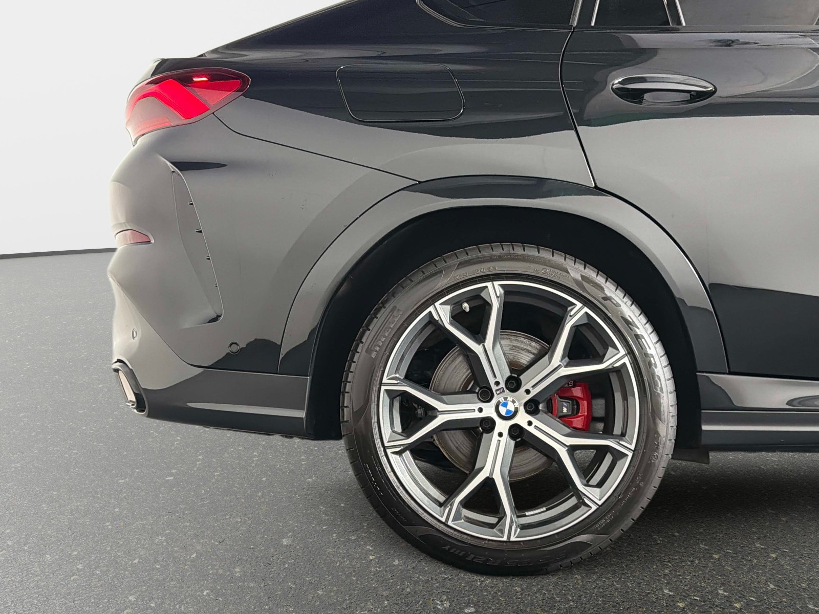 Used 2023 BMW X6 xDrive40i AWD/4WD image 18