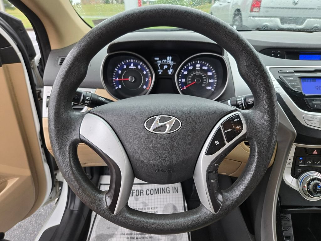 Used 2012 Hyundai Elantra GLS FWD image 27
