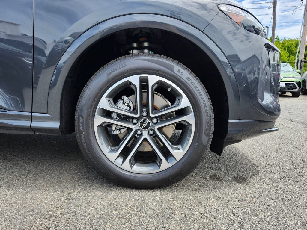 New 2026 Audi Q5 Premium AWD/4WD image 9