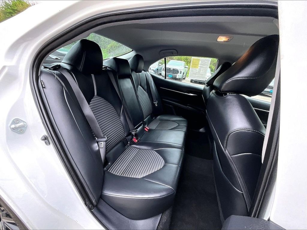Used 2023 Toyota Camry SE FWD image 16