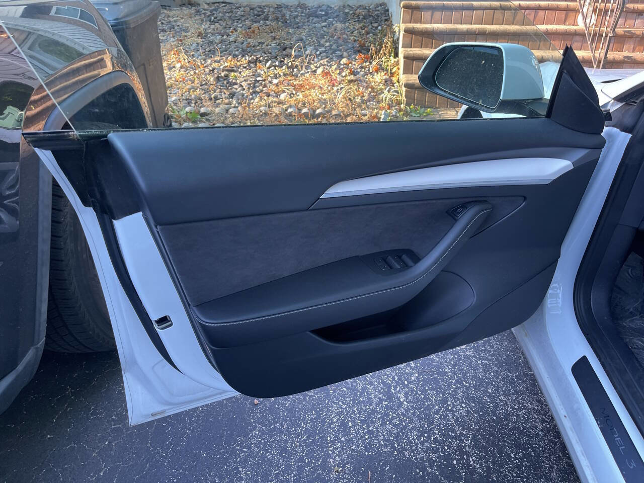 Used 2023 Tesla Model 3 Standard Range image 10