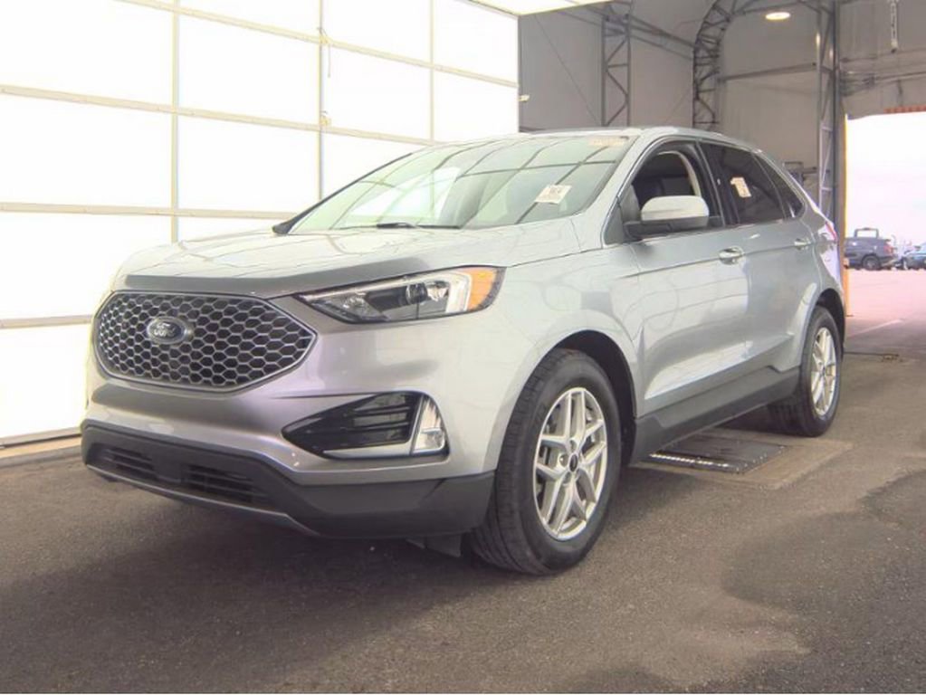 Used 2023 Ford Edge SEL w/ Convenience Package AWD/4WD image 2