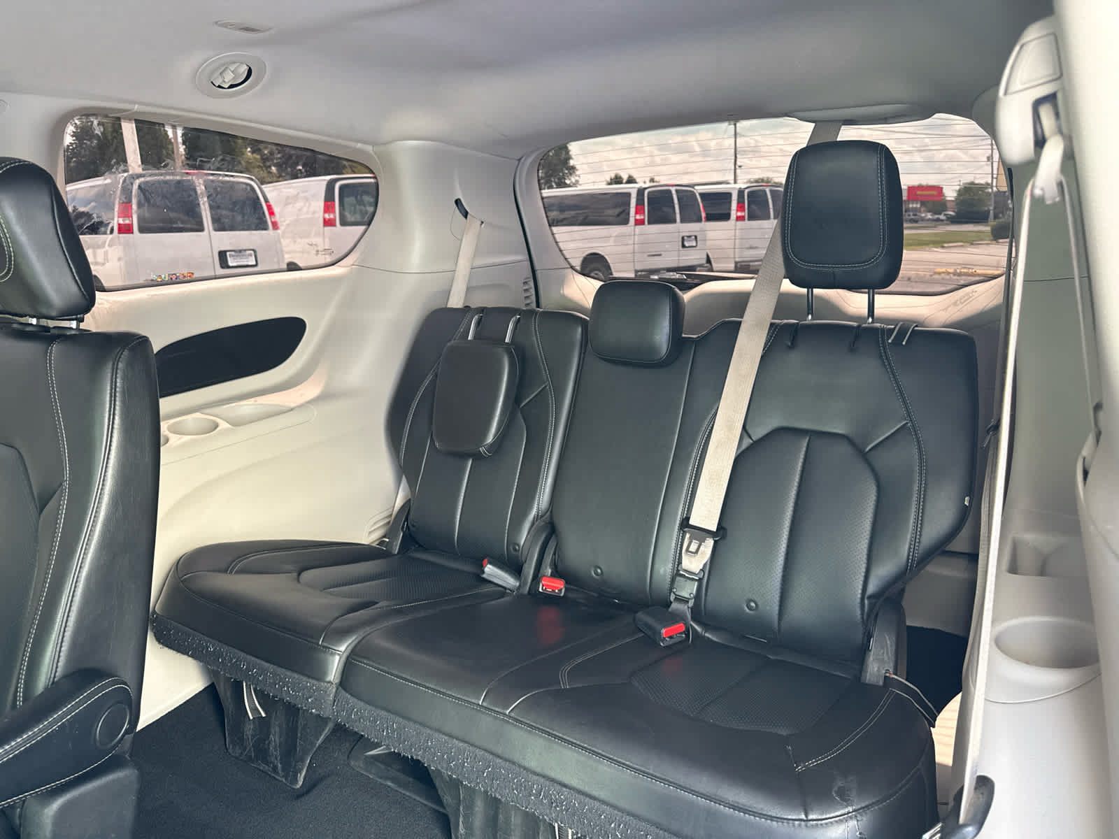 Used 2021 Chrysler Voyager Lxi FWD image 22