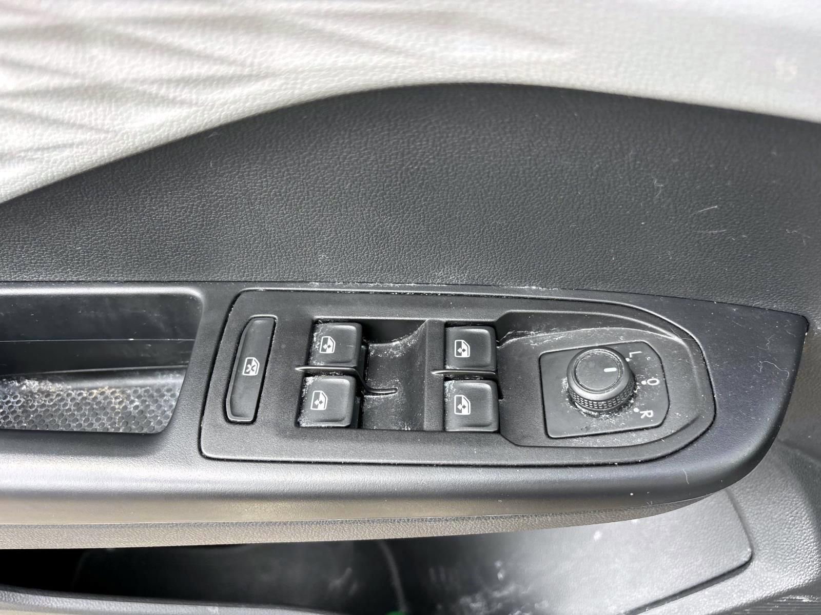 Used 2023 Volkswagen Taos S FWD image 11