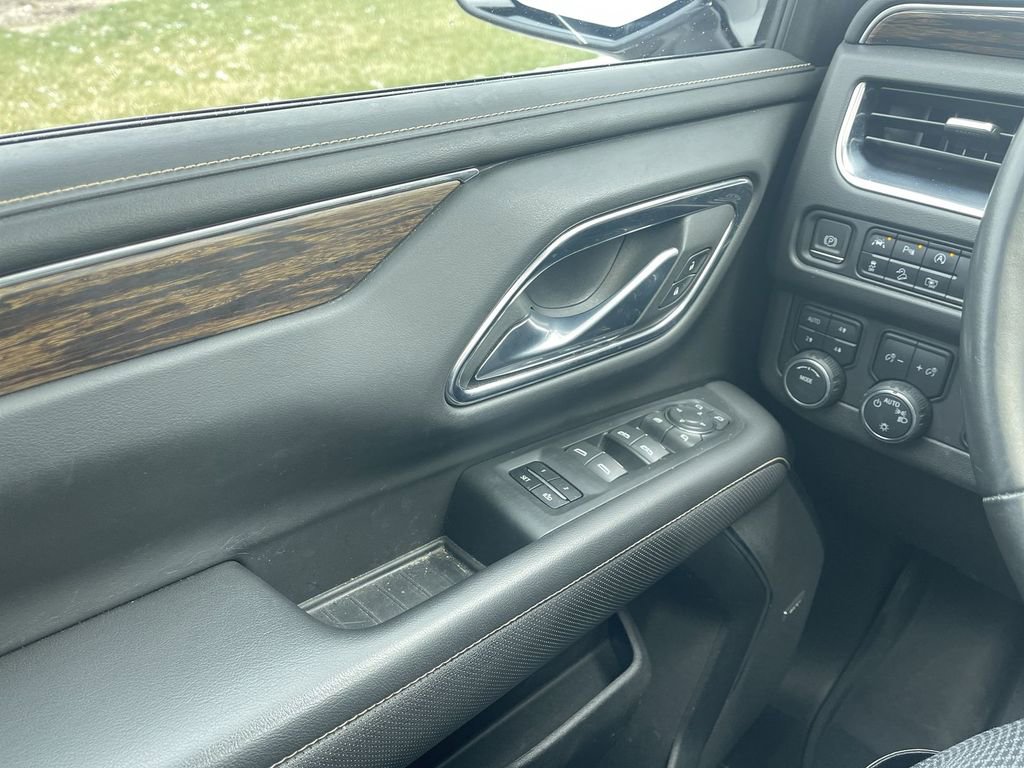 Used 2023 Chevrolet Tahoe Premier w/ Premium Package image 34