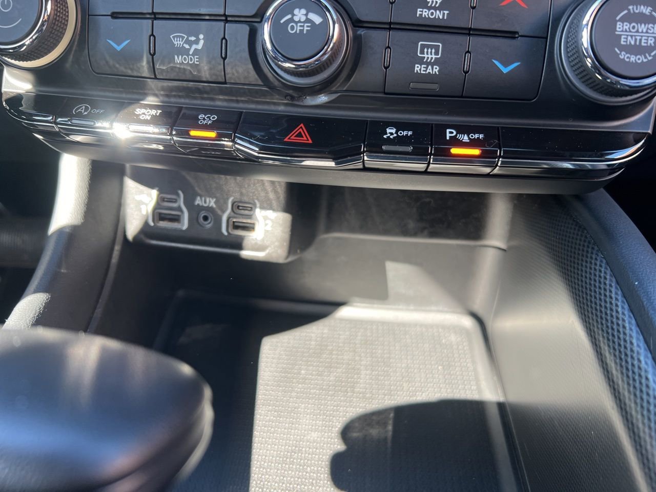 Used 2024 Dodge Durango GT image 32