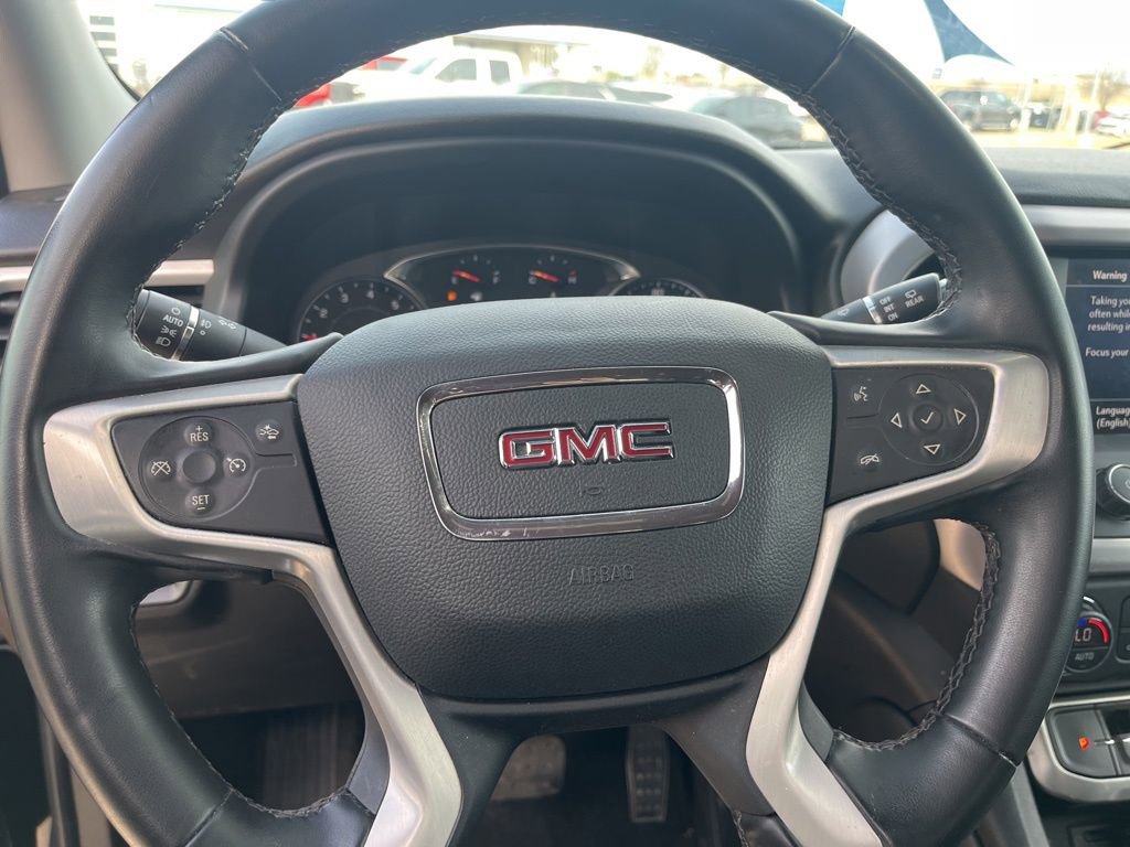 Used 2023 GMC Acadia SLT image 12