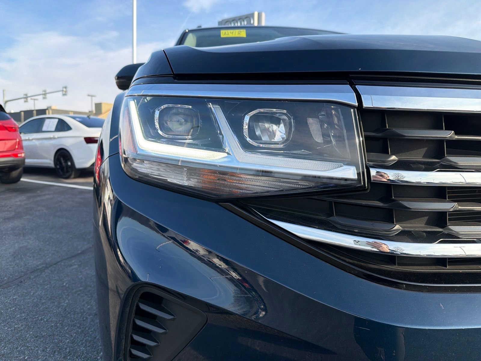 Certified 2022 Volkswagen Atlas SE w/ Black Wheel Package image 32