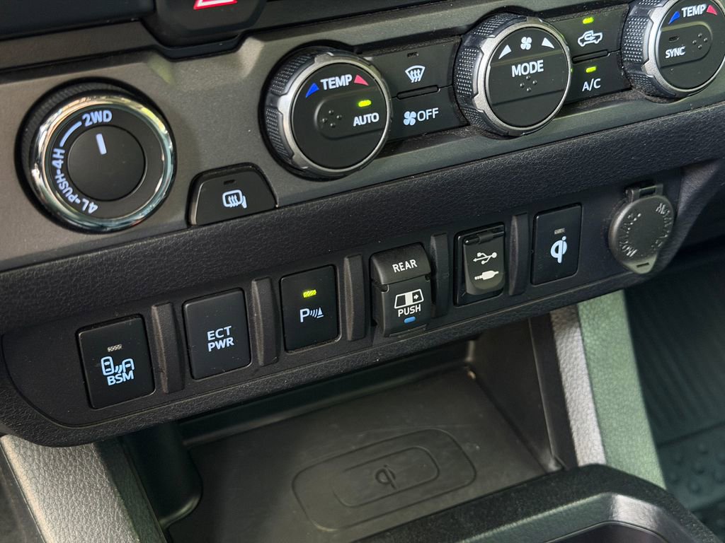 Used 2019 Toyota Tacoma TRD Pro AWD/4WD image 25