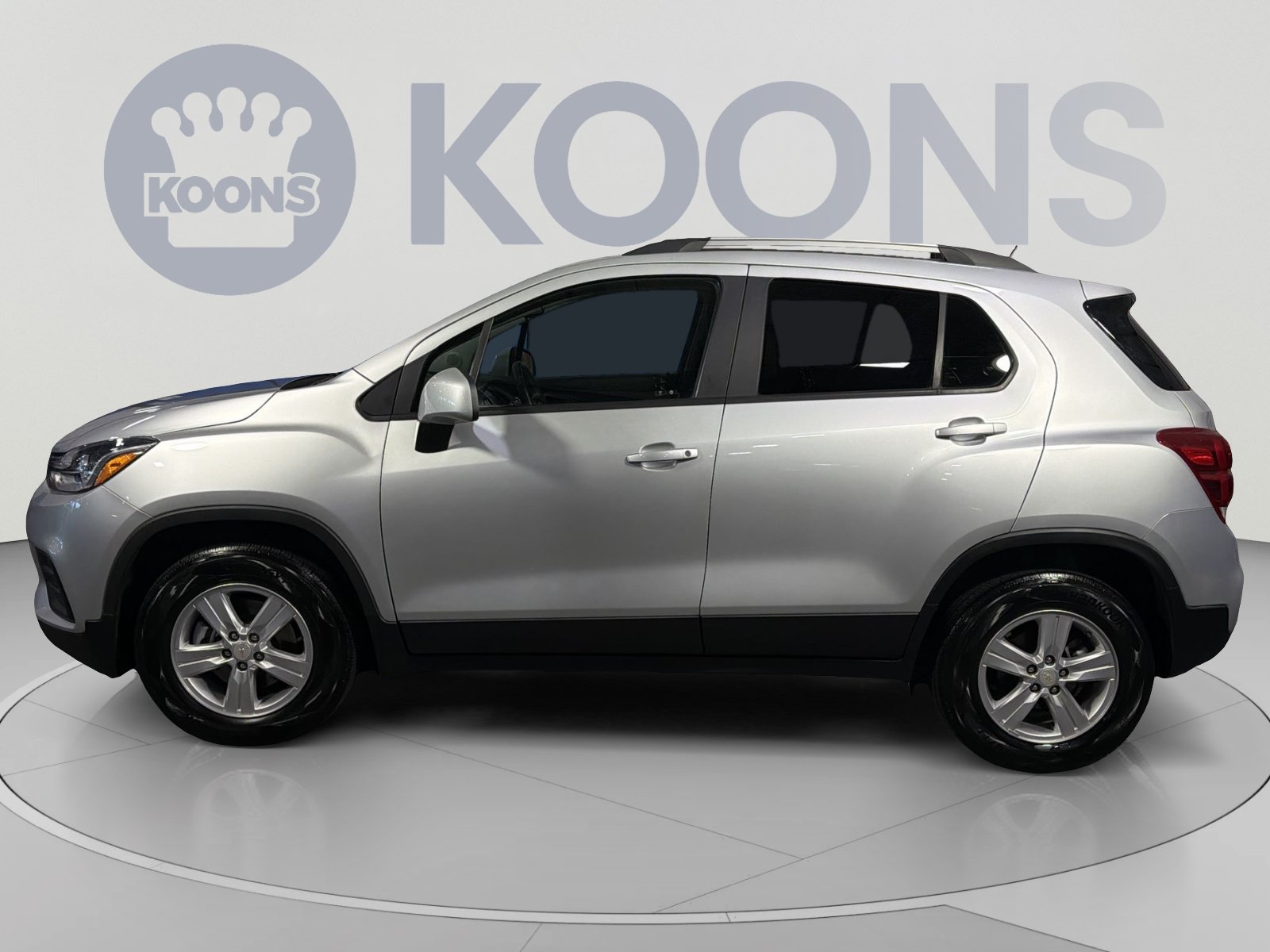 Used 2021 Chevrolet Trax LT AWD/4WD image 2