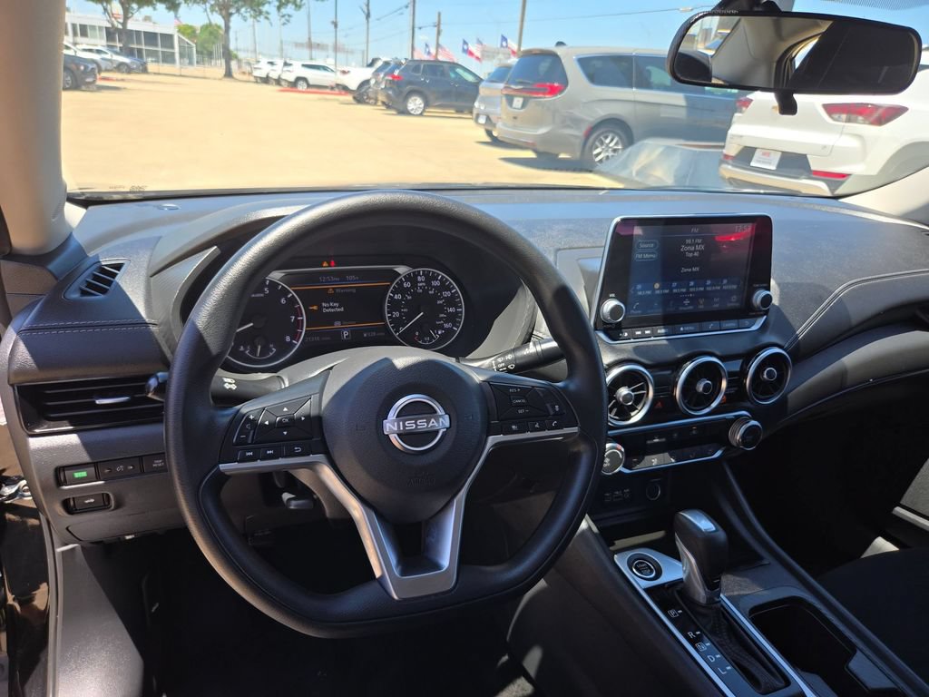 Used 2025 Nissan Sentra SV FWD image 17