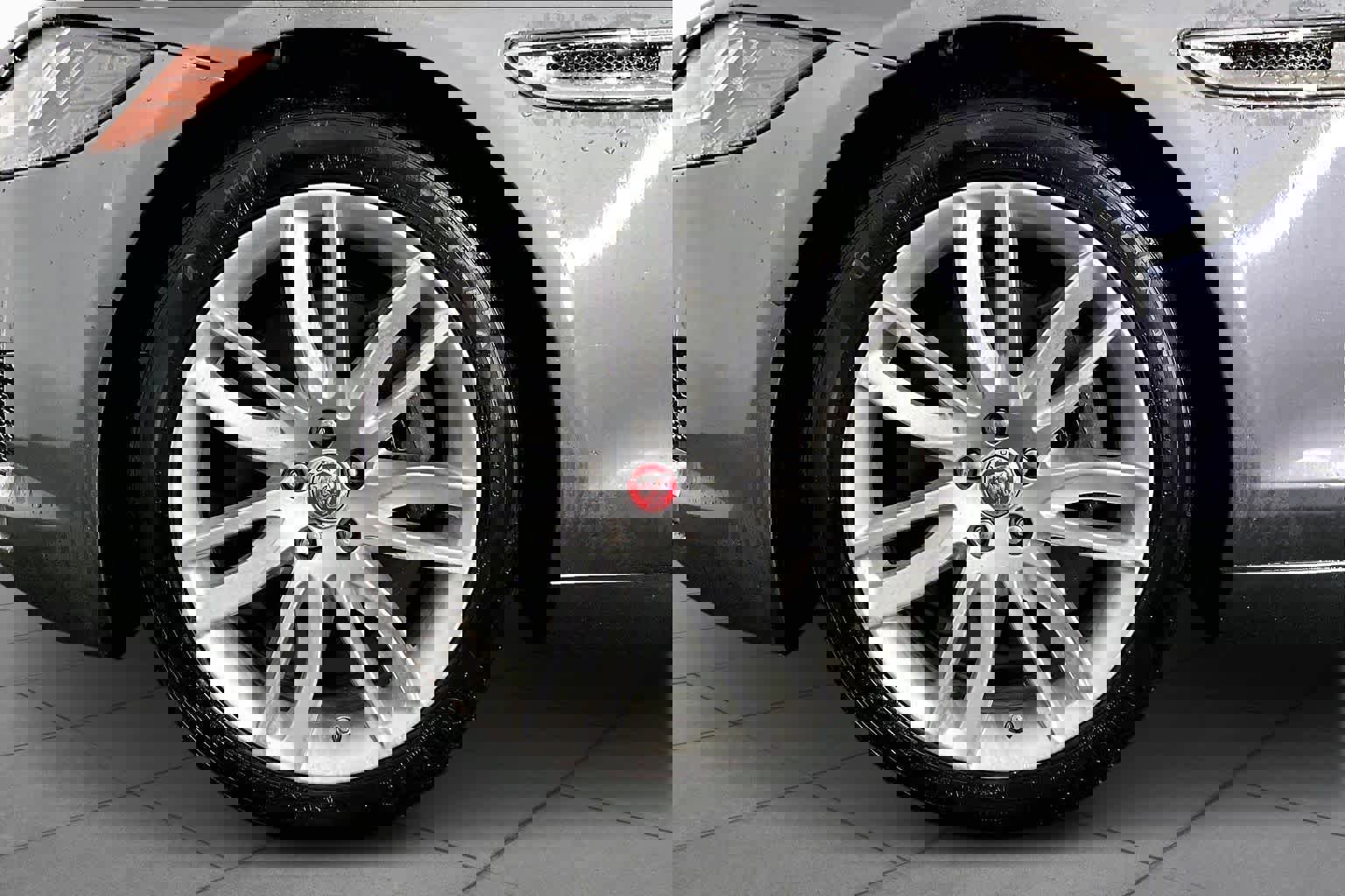 Used 2017 Jaguar XF Prestige image 10