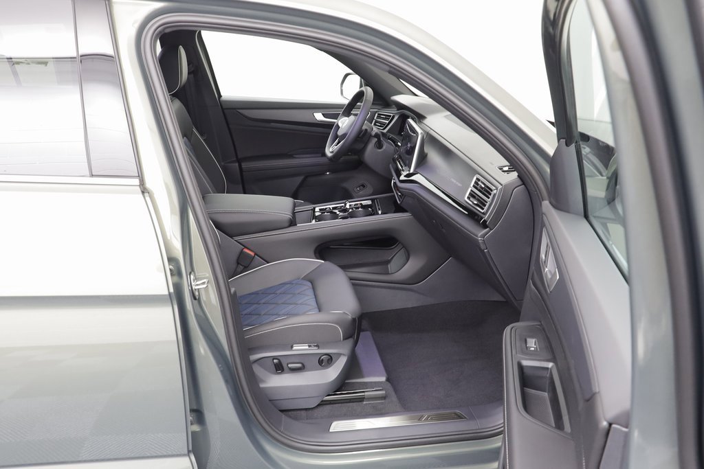 New 2026 Volkswagen Atlas Cross Sport SEL Premium R-Line image 20